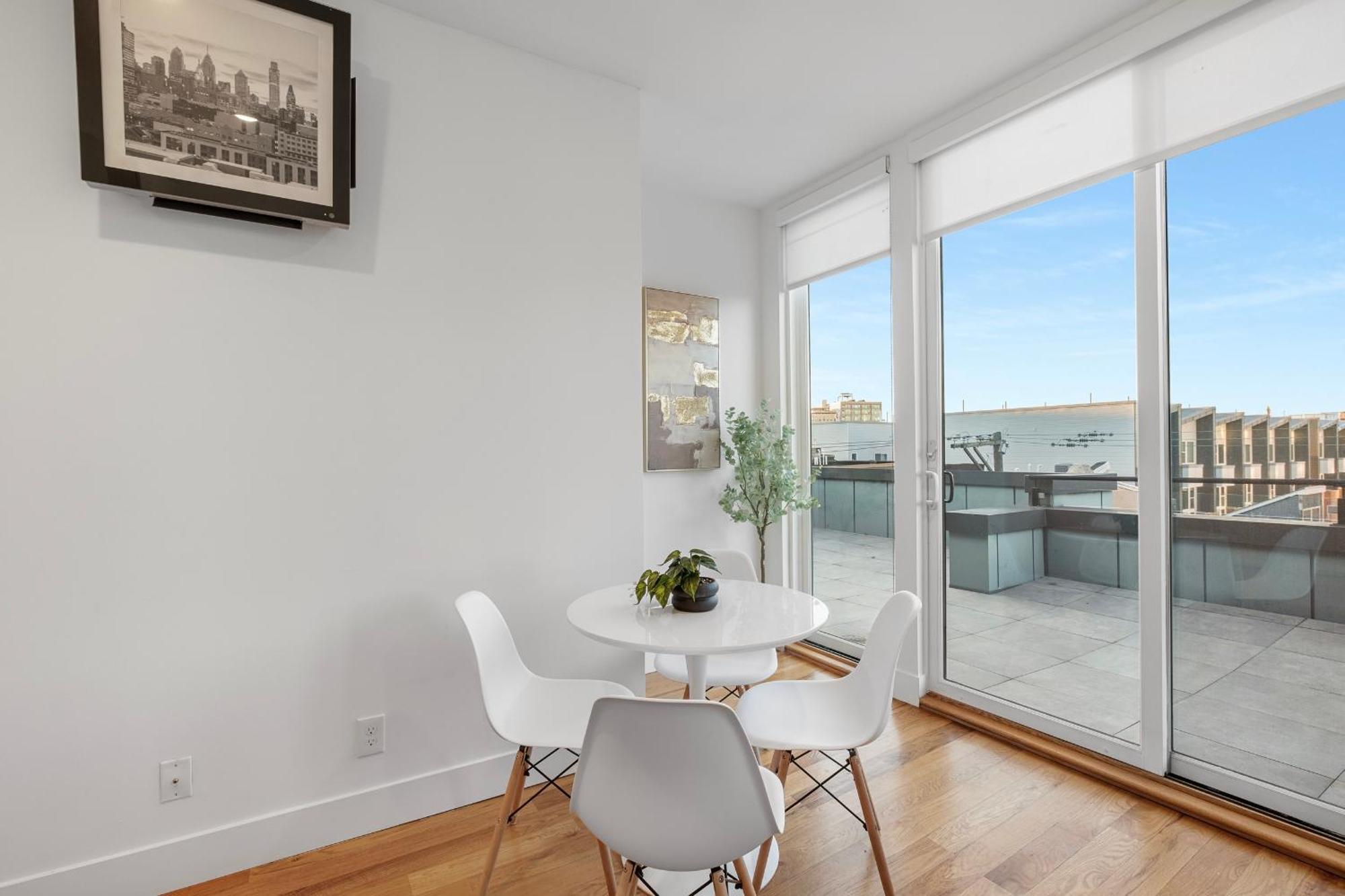 Luxury Nolibs 1br Huge Balcony Apartment Philadelphia