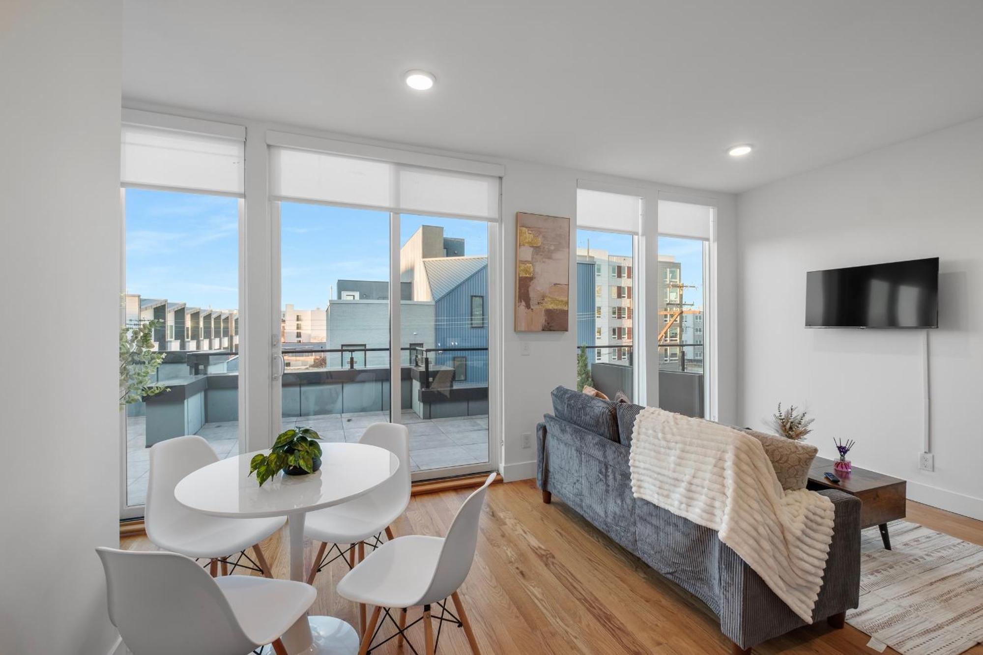 Luxury Nolibs 1br Huge Balcony Philadelphia